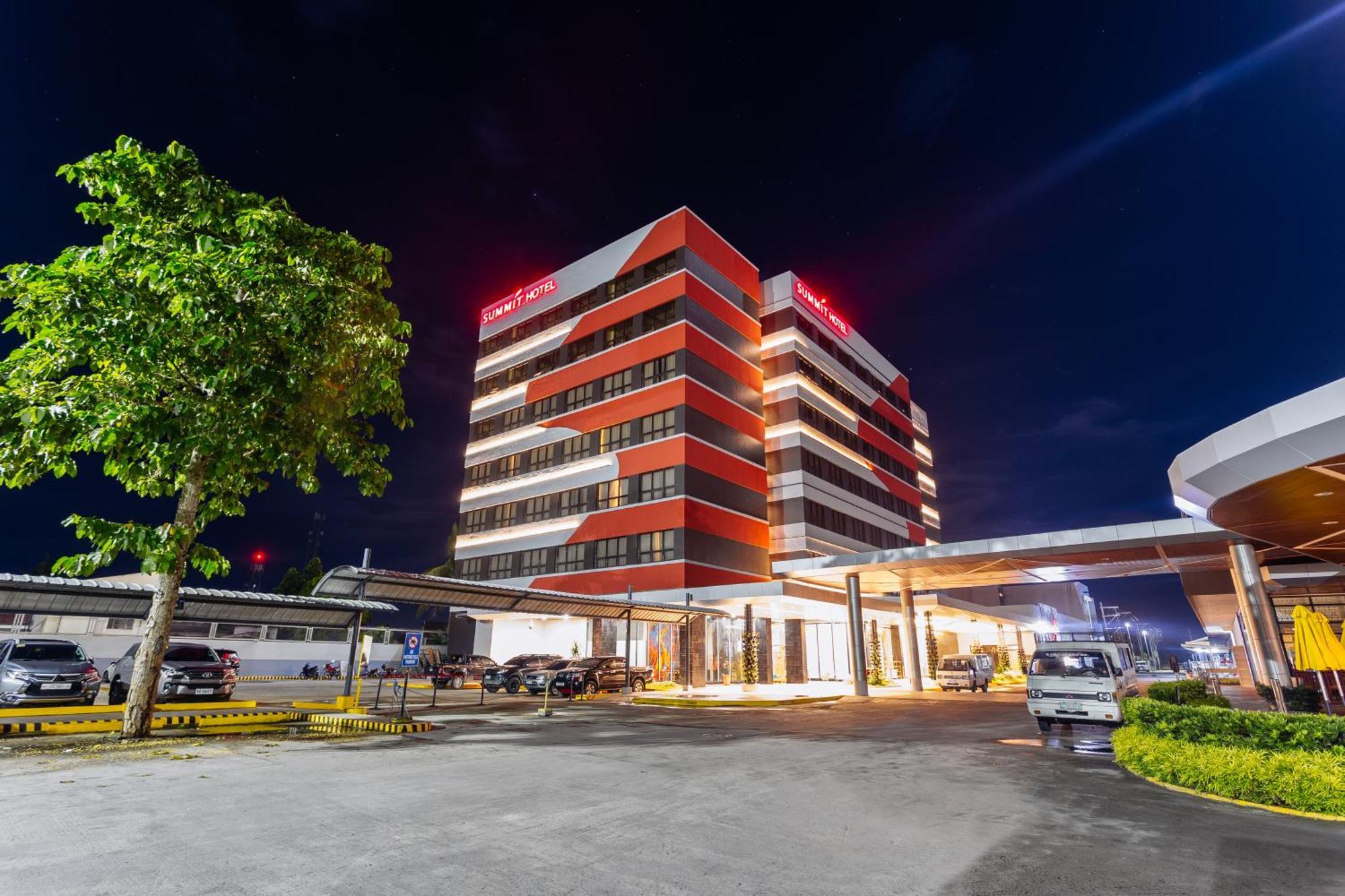 Summit Hotel Tacloban Kültér fotó