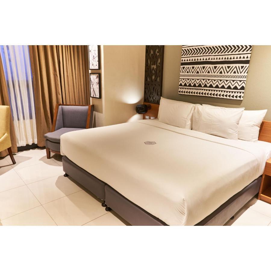 Summit Hotel Tacloban Kültér fotó