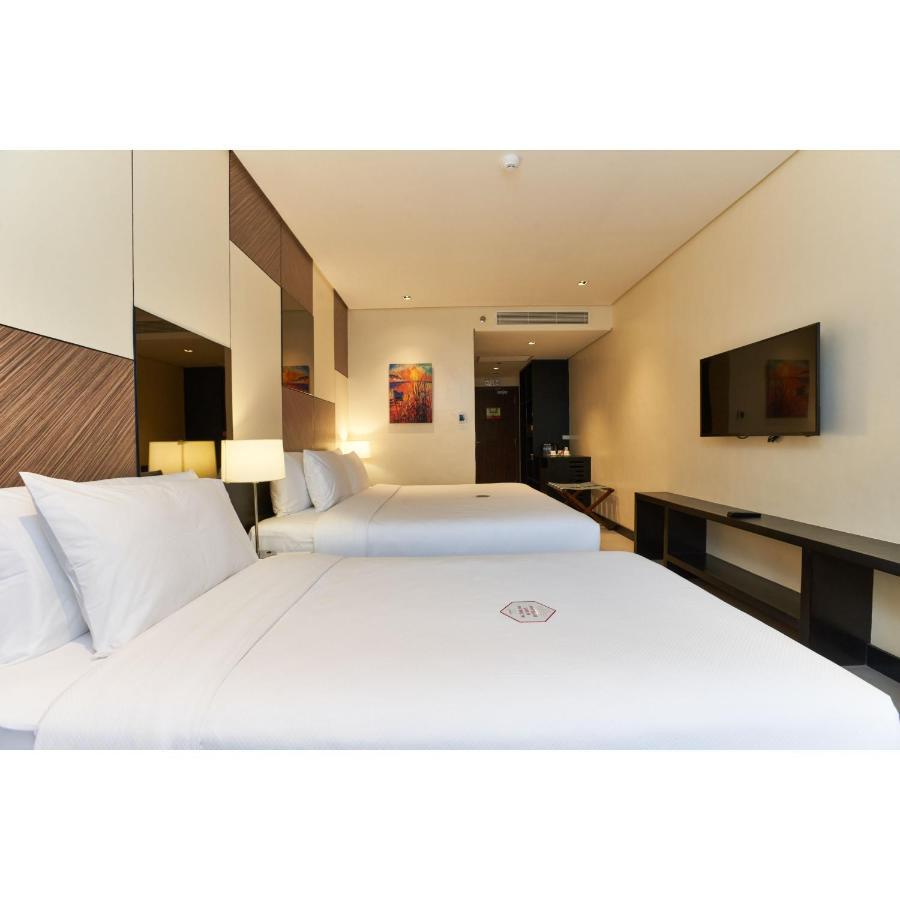 Summit Hotel Tacloban Kültér fotó