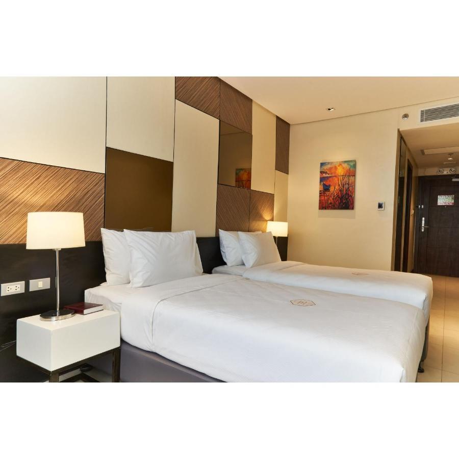 Summit Hotel Tacloban Kültér fotó
